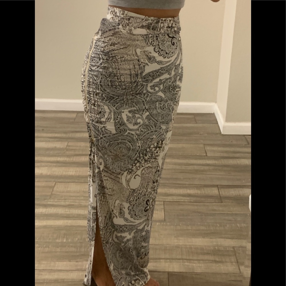 Maxi skirt